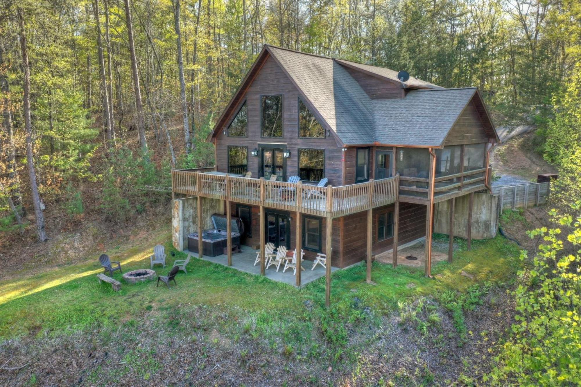 The View Sweeping Mountain Views Gas Fireplace Game Room Hot Tub ブルーリッジ山脈 エクステリア 写真
