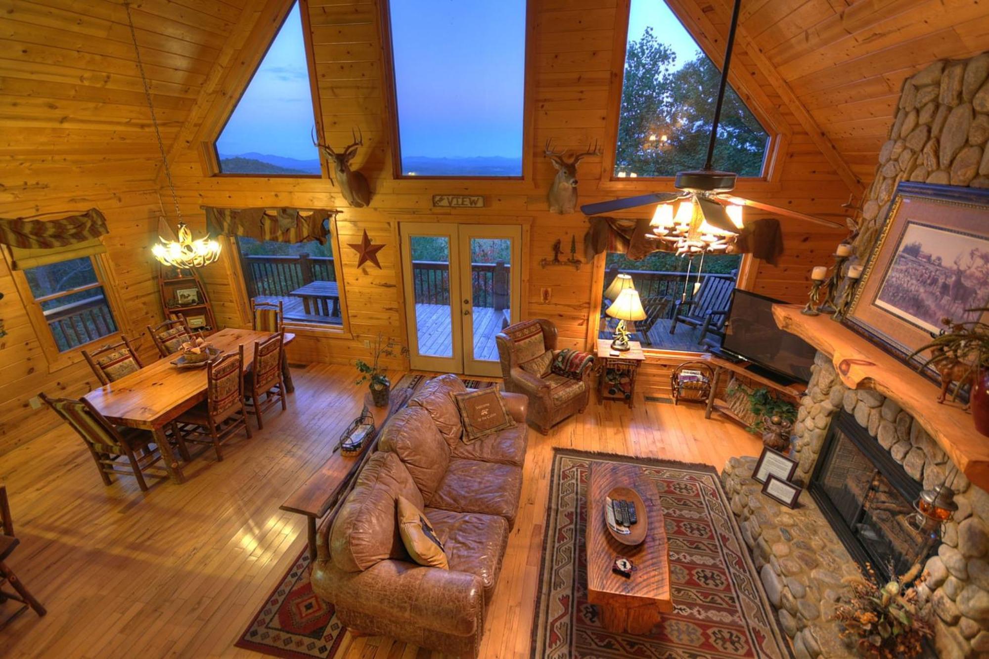 The View Sweeping Mountain Views Gas Fireplace Game Room Hot Tub ブルーリッジ山脈 エクステリア 写真