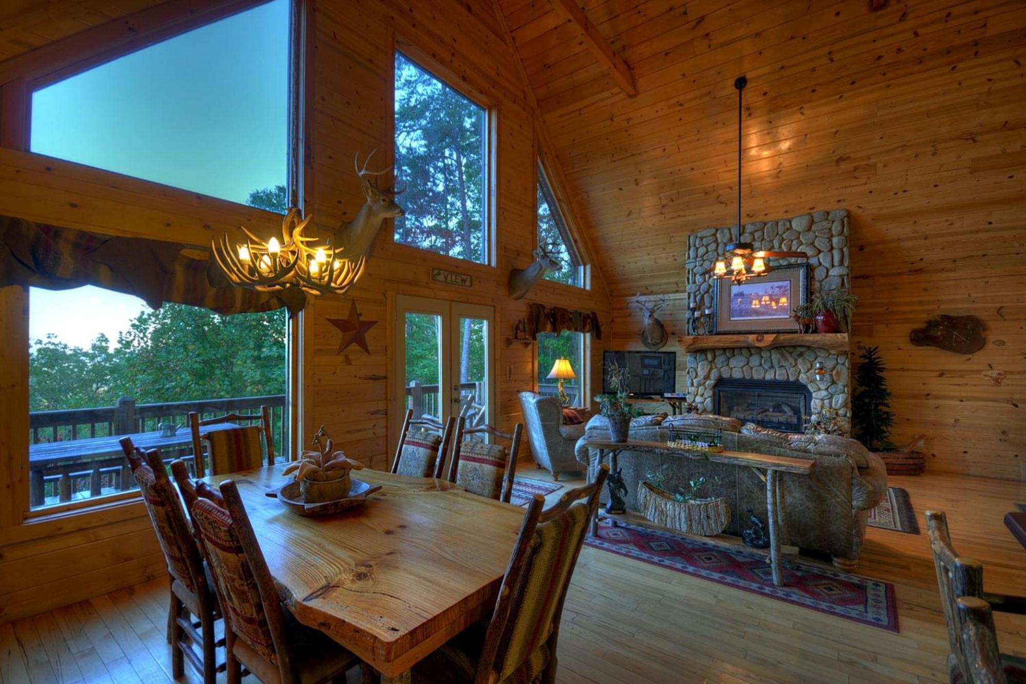 The View Sweeping Mountain Views Gas Fireplace Game Room Hot Tub ブルーリッジ山脈 エクステリア 写真