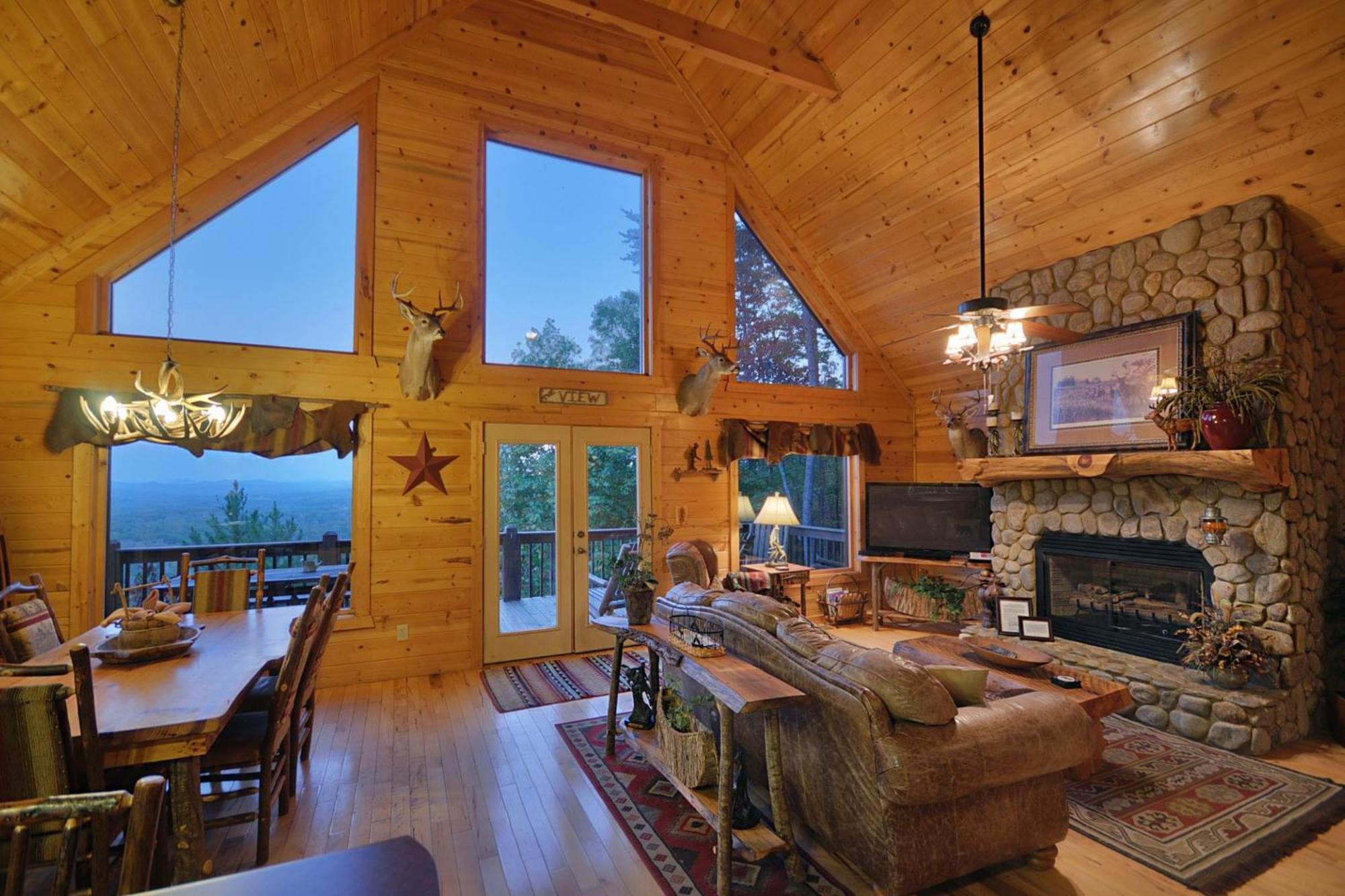 The View Sweeping Mountain Views Gas Fireplace Game Room Hot Tub ブルーリッジ山脈 エクステリア 写真