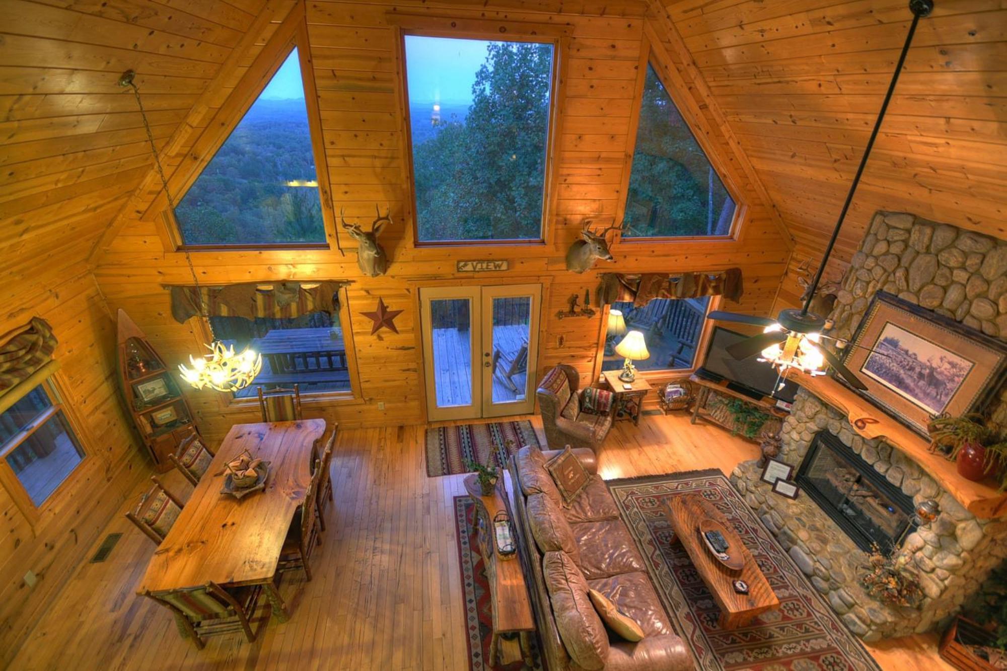 The View Sweeping Mountain Views Gas Fireplace Game Room Hot Tub ブルーリッジ山脈 エクステリア 写真